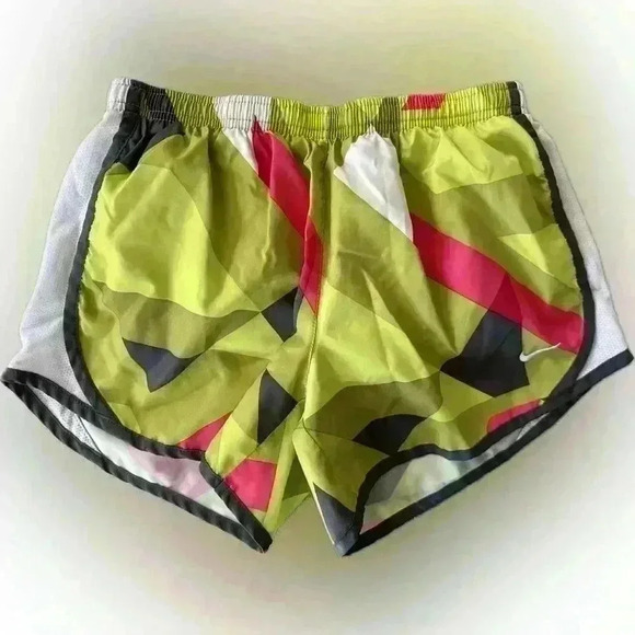 Nike Dri-Fit Women's Activewear Shorts (159) - Picture 1 of 8